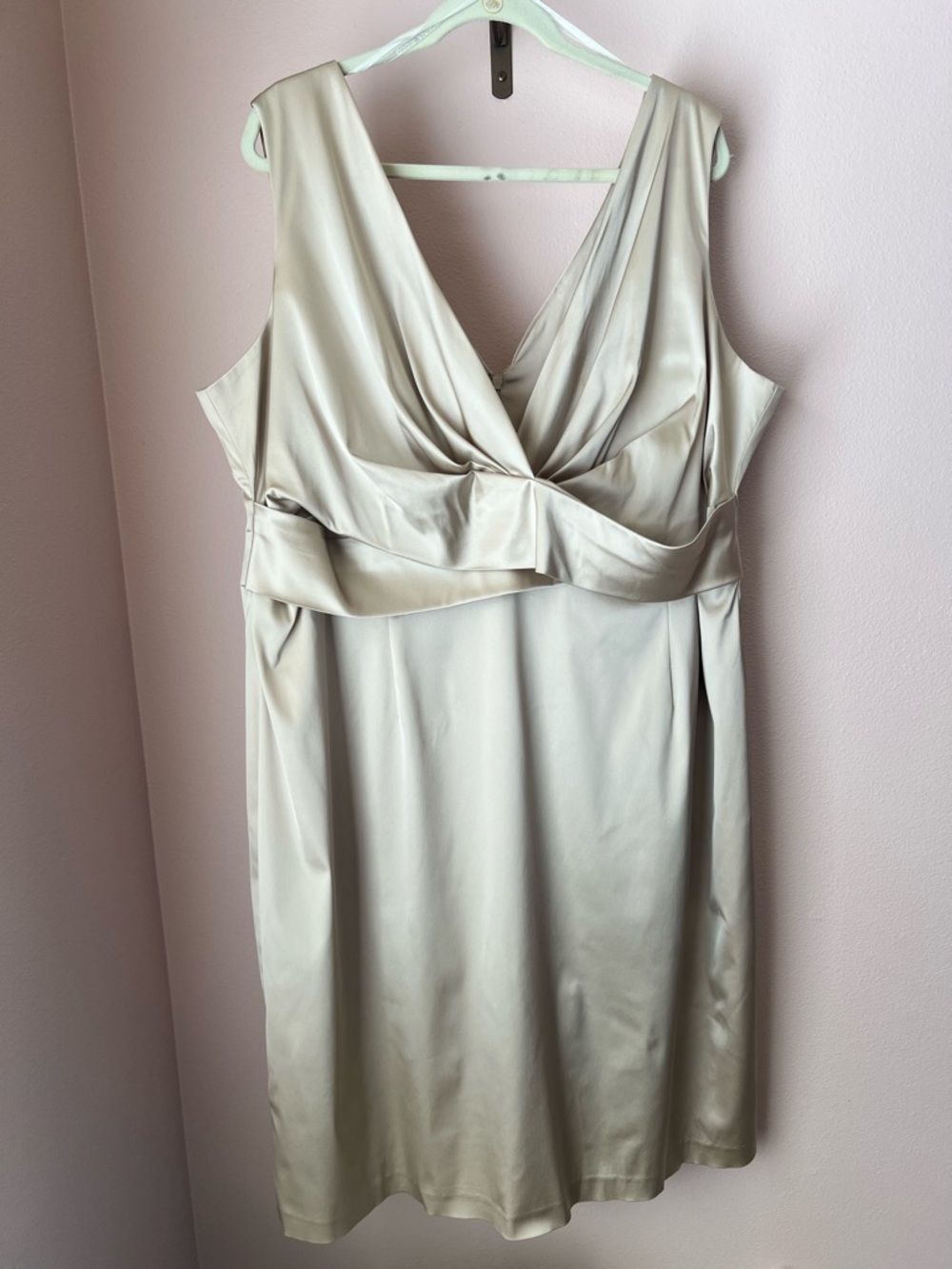 Chic V-Neck Draped Satin Dress in Light Champagne
